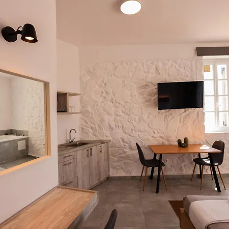 Horizon 4 Mykonos Town