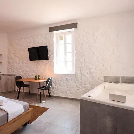 Horizon 4 * Mykonos Town